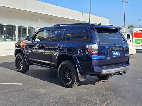 Used 2022 Toyota 4Runner TRD Off-Road Premium w/ Moonroof Package AWD/4WD image 9