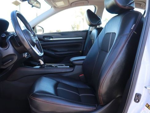 Used 2023 Nissan Altima 2.5 SR image 12