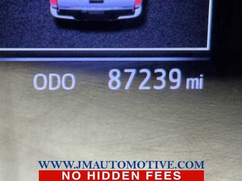 Used 2019 Toyota Tacoma SR5 image 21