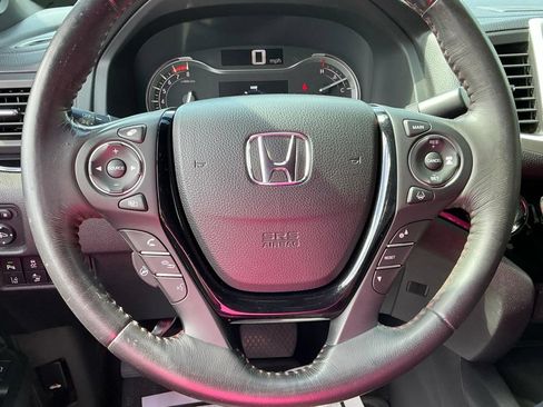 Certified 2019 Honda Ridgeline Black Edition image 46