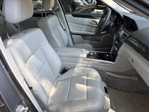 Used 2014 Mercedes-Benz E 350 Sedan image 25