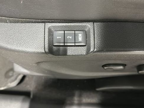Used 2018 Buick Encore Essence FWD image 10