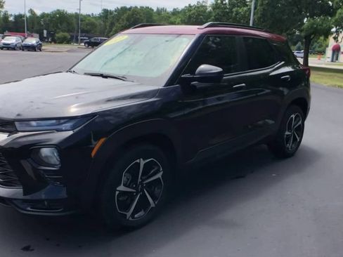Used 2021 Chevrolet TrailBlazer RS w/ Technology Package AWD/4WD image 4