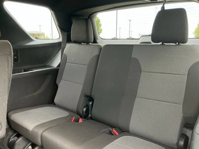 Used 2023 Chevrolet Traverse LT w/ LPO, Floor Liner Package AWD/4WD image 34