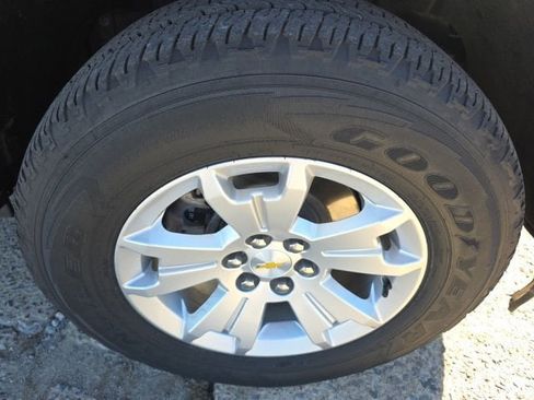 Used 2022 Chevrolet Colorado LT w/ Fleet Safety Package image 10