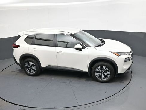 Used 2022 Nissan Rogue SV image 25