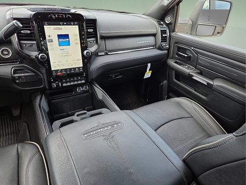 Used 2024 RAM 2500 Limited AWD/4WD image 12