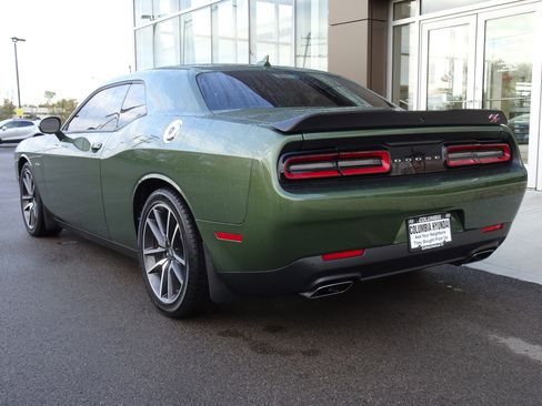 Used 2023 Dodge Challenger R/T w/ Plus Package image 3