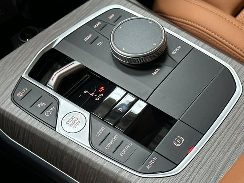 New 2026 BMW 330i Sedan w/ Convenience Package image 21