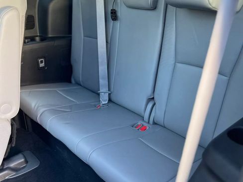 Used 2022 Toyota Highlander Platinum AWD/4WD image 13