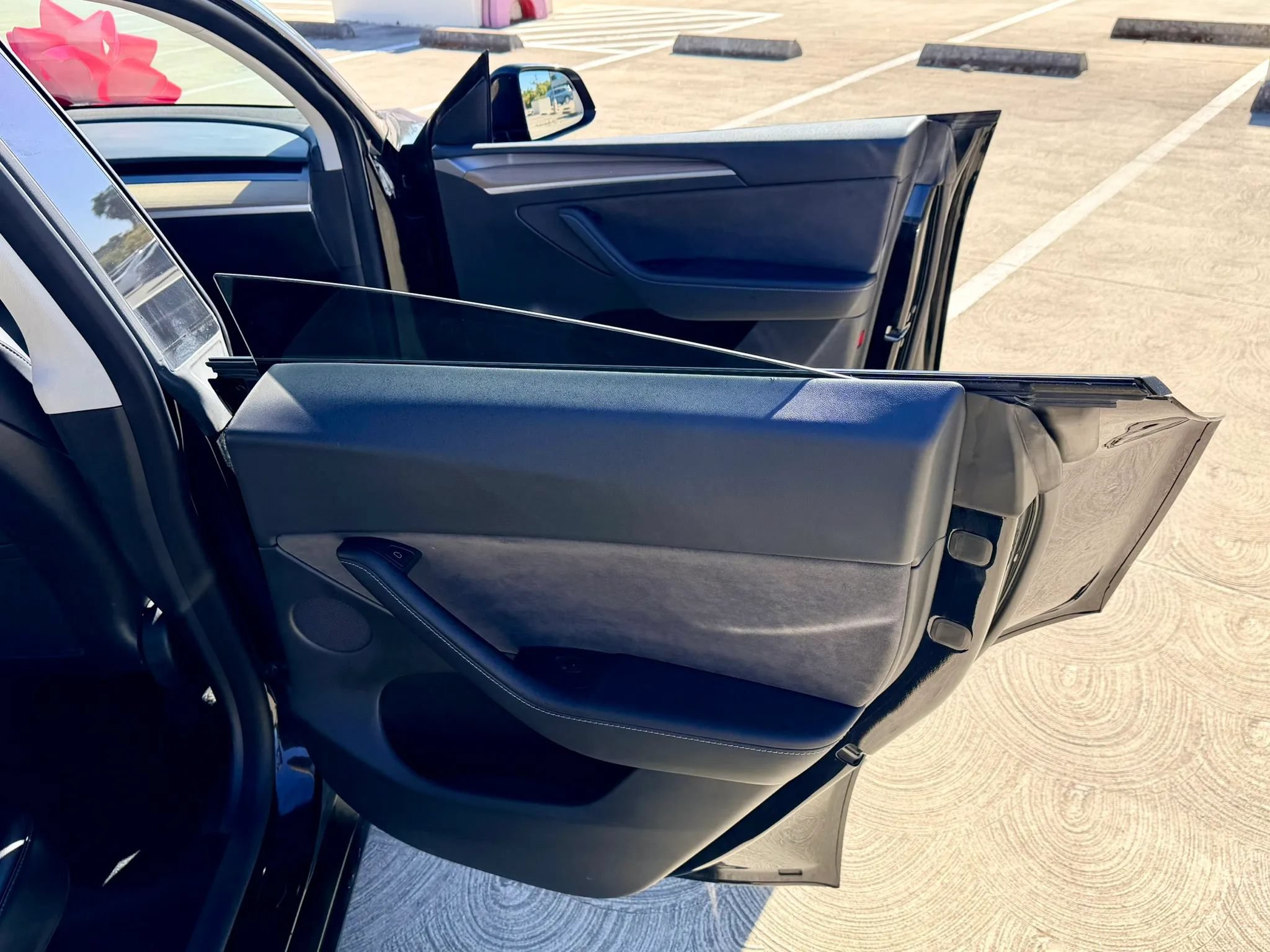 Used 2023 Tesla Model Y Long Range AWD/4WD image 32