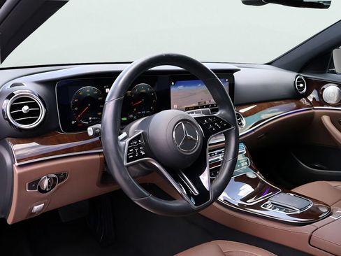 Used 2023 Mercedes-Benz E 450 4MATIC Sedan image 19
