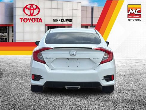 Used 2019 Honda Civic Sport image 4