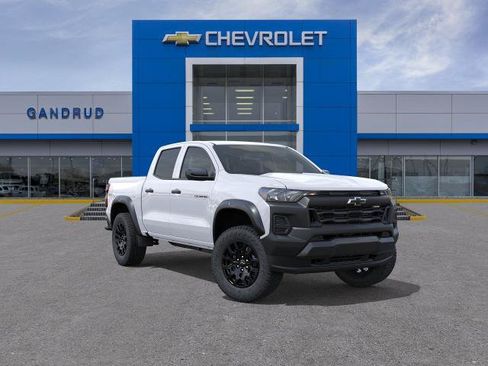 New 2026 Chevrolet Colorado Trail Boss AWD/4WD image 1