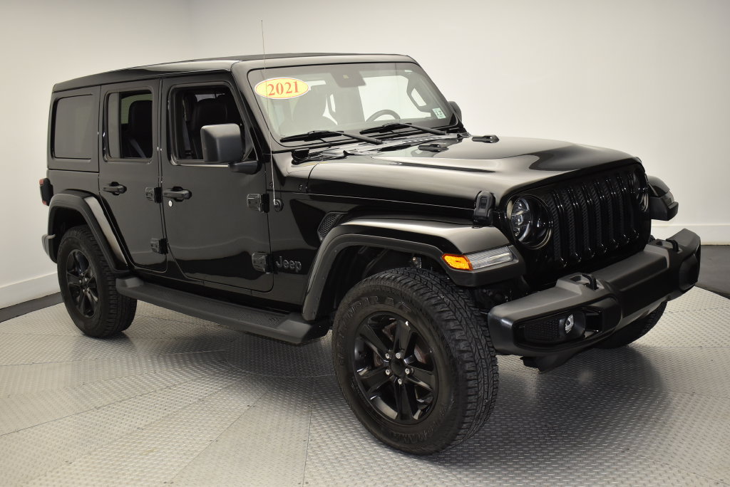 Used 2021 Jeep Wrangler Unlimited Sahara AWD/4WD image 3