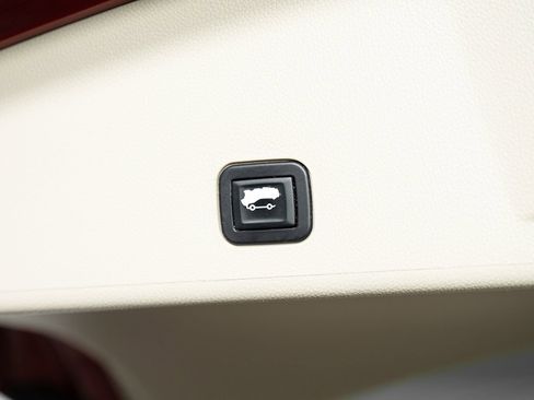 Used 2013 Cadillac SRX Luxury w/ Driver Awareness Package image 21