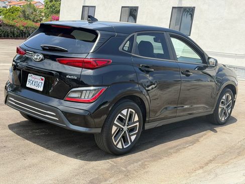 Used 2023 Hyundai Kona Limited FWD image 5