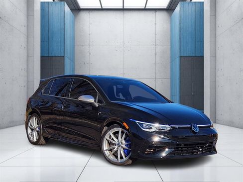 Used 2024 Volkswagen Golf R image 1