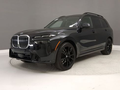 Used 2023 BMW X7 xDrive40i w/ M Sport Package AWD/4WD image 35