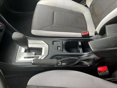Used 2019 Subaru Crosstrek 2.0i AWD/4WD image 18