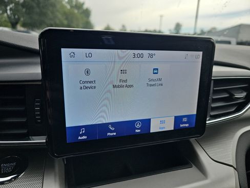 Used 2023 Ford Explorer XLT w/ Equipment Group 202A AWD/4WD image 26