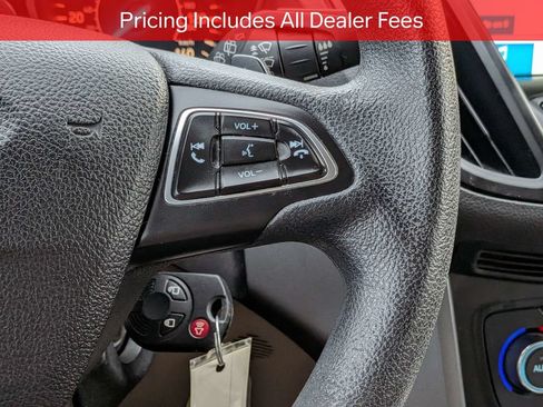 Used 2017 Ford Escape SE w/ Equipment Group 201A FWD image 26