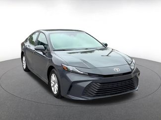 Used 2025 Toyota Camry LE video 2