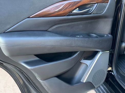 Used 2020 Cadillac Escalade Luxury image 60
