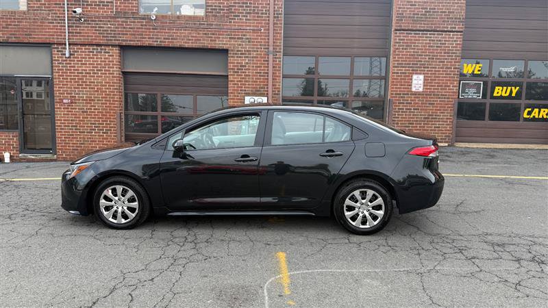Used 2022 Toyota Corolla LE FWD image 14