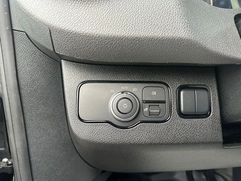 Used 2025 Mercedes-Benz Sprinter 2500 image 14
