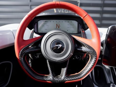 Used 2021 McLaren Elva image 59