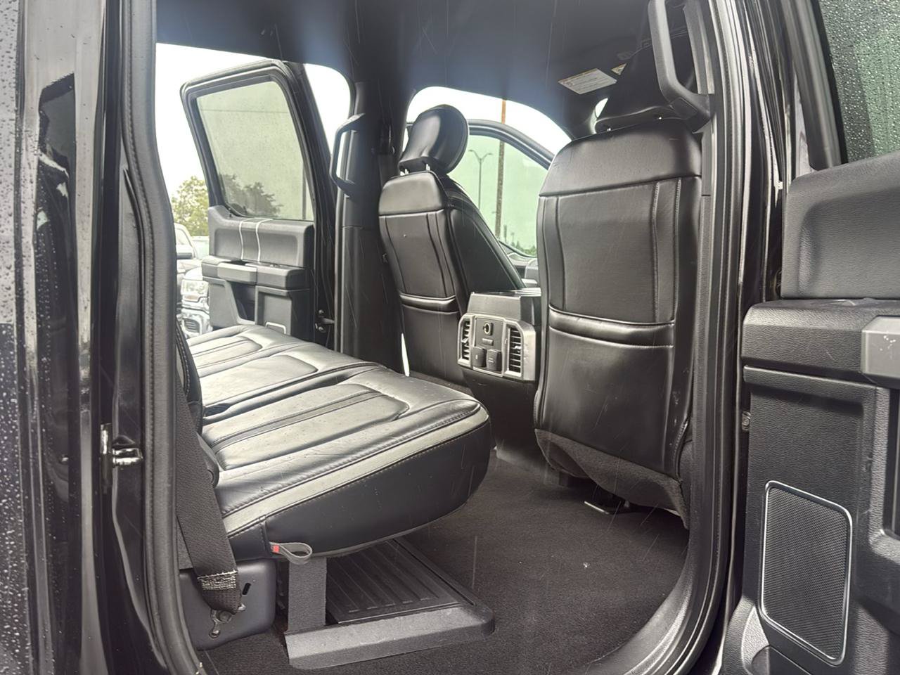 Used 2019 Ford F250 Platinum w/ FX4 Off-Road Package AWD/4WD image 36
