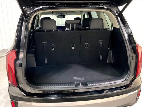 Used 2025 Kia Telluride S image 39