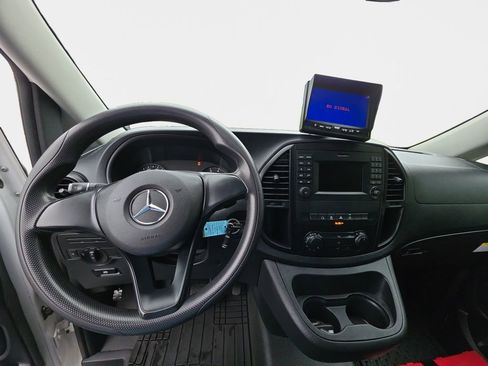 Used 2019 Mercedes-Benz Metris image 14