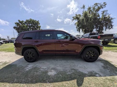 Used 2025 Jeep Grand Cherokee L Altitude RWD image 2