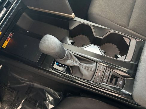 Used 2025 Toyota Camry LE image 40