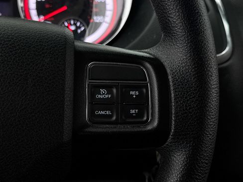 Used 2020 Dodge Grand Caravan SE w/ UConnect Hands-Free Group FWD image 26