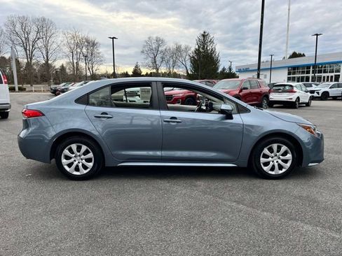 Used 2024 Toyota Corolla LE image 5