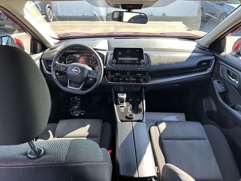 Certified 2025 Nissan Rogue SV AWD/4WD image 12