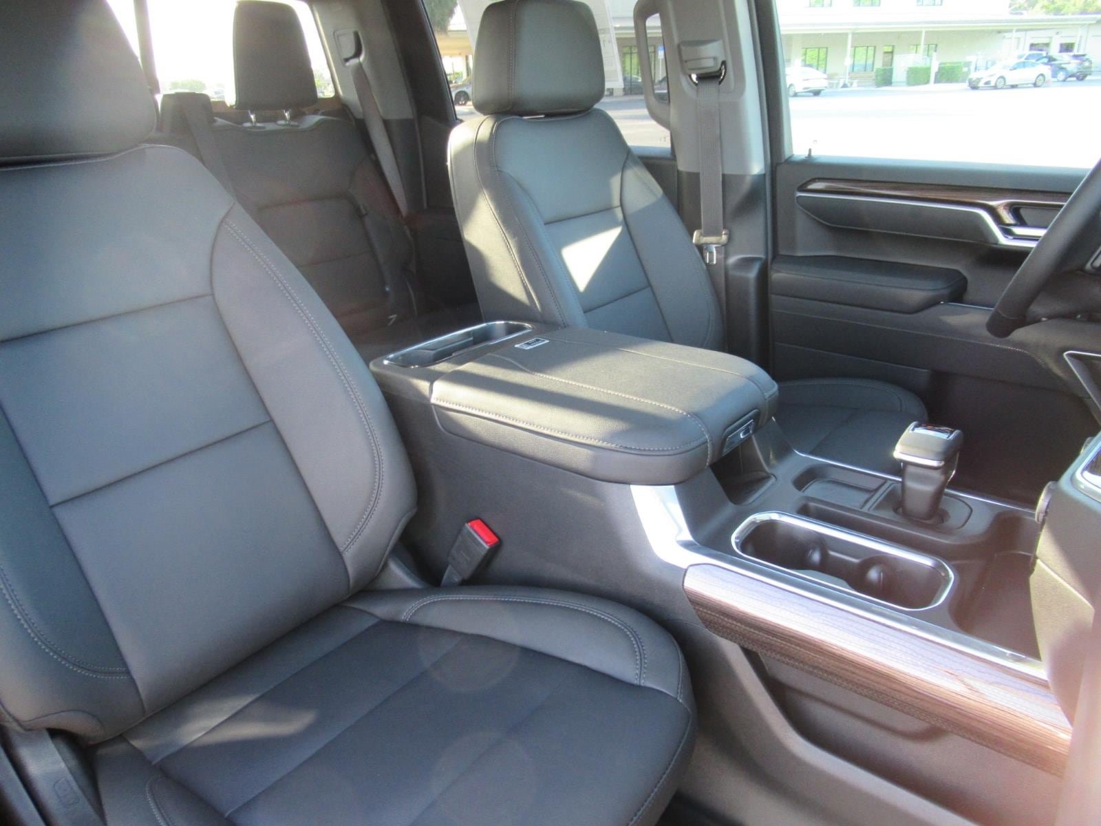 New 2026 Chevrolet Silverado 1500 RST w/ RST All Star Premium Package AWD/4WD image 9