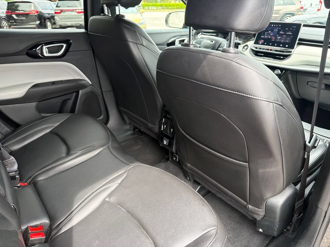 Used 2025 Jeep Compass Limited AWD/4WD image 21