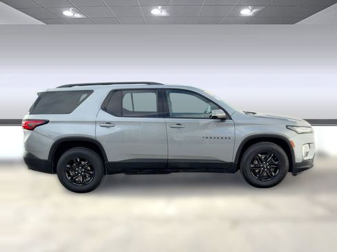 Used 2023 Chevrolet Traverse LT image 6