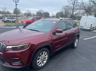 Used 2019 Jeep Cherokee Latitude w/ Cold Weather Group video 1