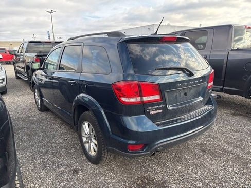 Used 2015 Dodge Journey SXT w/ Flexible Seating Group image 2