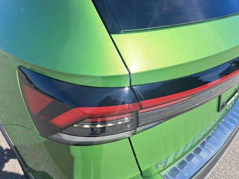 New 2026 Volkswagen Taos SE FWD image 31