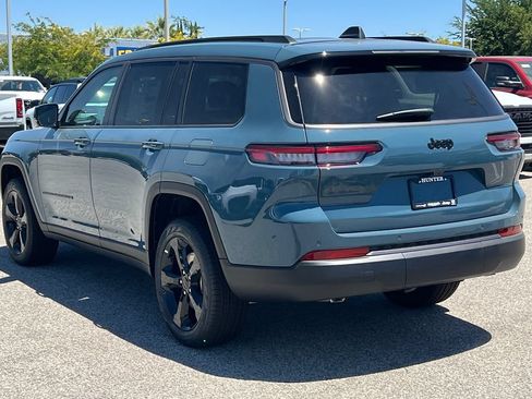 New 2026 Jeep Grand Cherokee L Limited w/ Limited Altitude Package RWD image 5