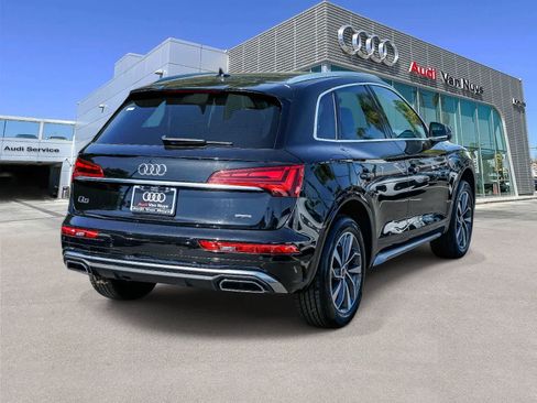 Used 2023 Audi Q5 2.0T Premium w/ Convenience Package image 4