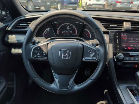 Used 2018 Honda Civic Sport Touring image 11