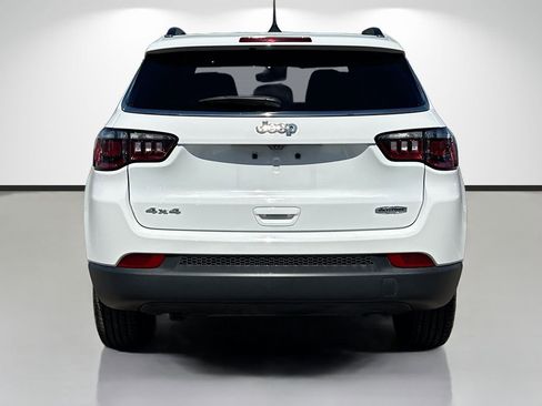 Used 2023 Jeep Compass Latitude AWD/4WD image 4