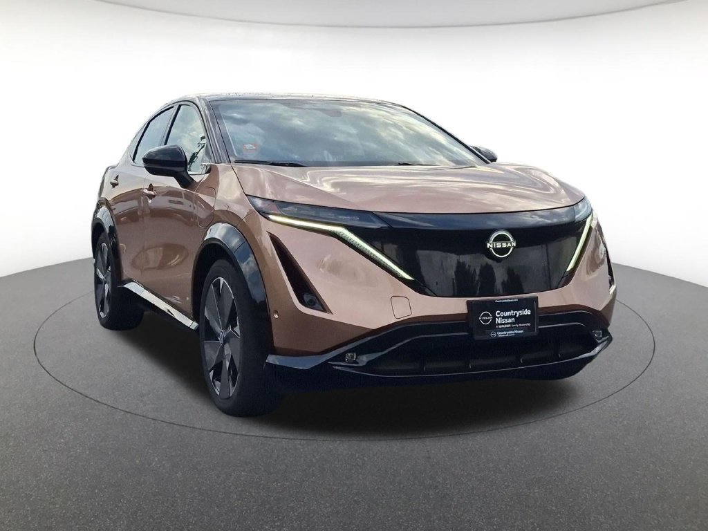 Used 2024 Nissan Ariya AWD image 3